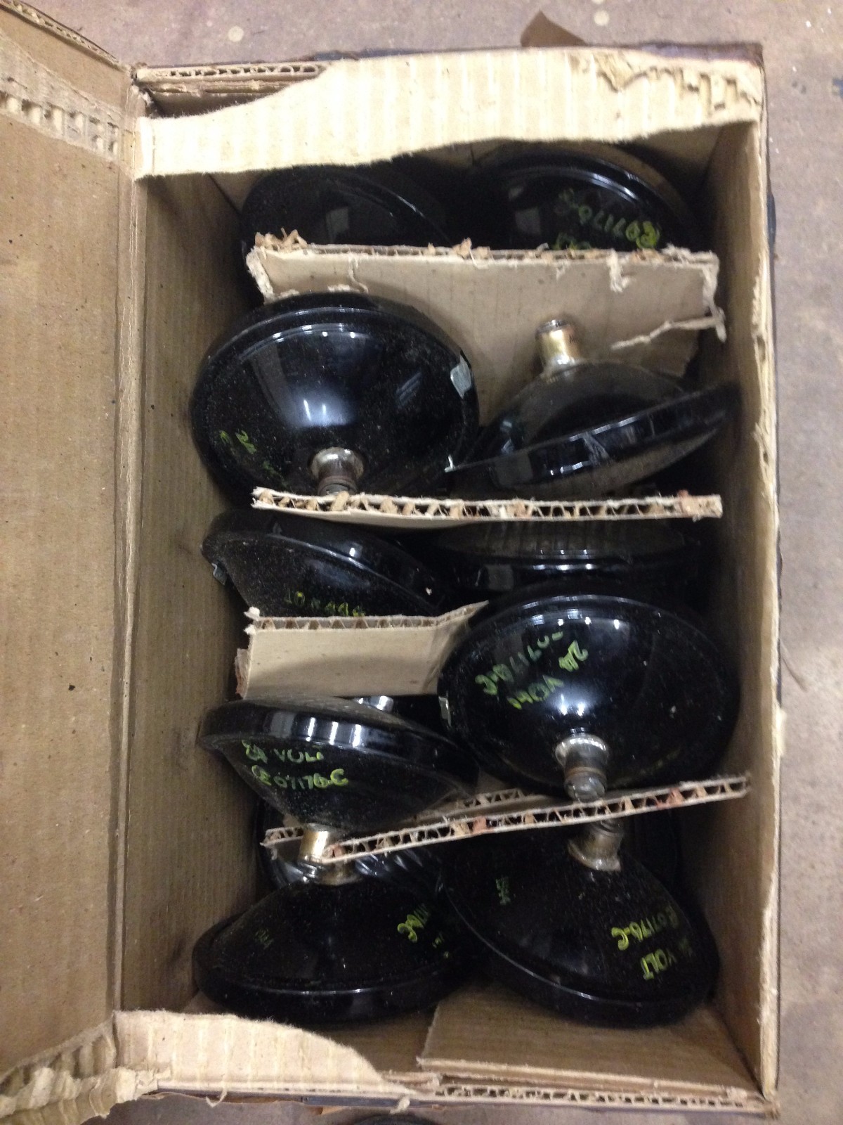 Tank WWII Sherman 24Volt Head Light Bulb, G-104