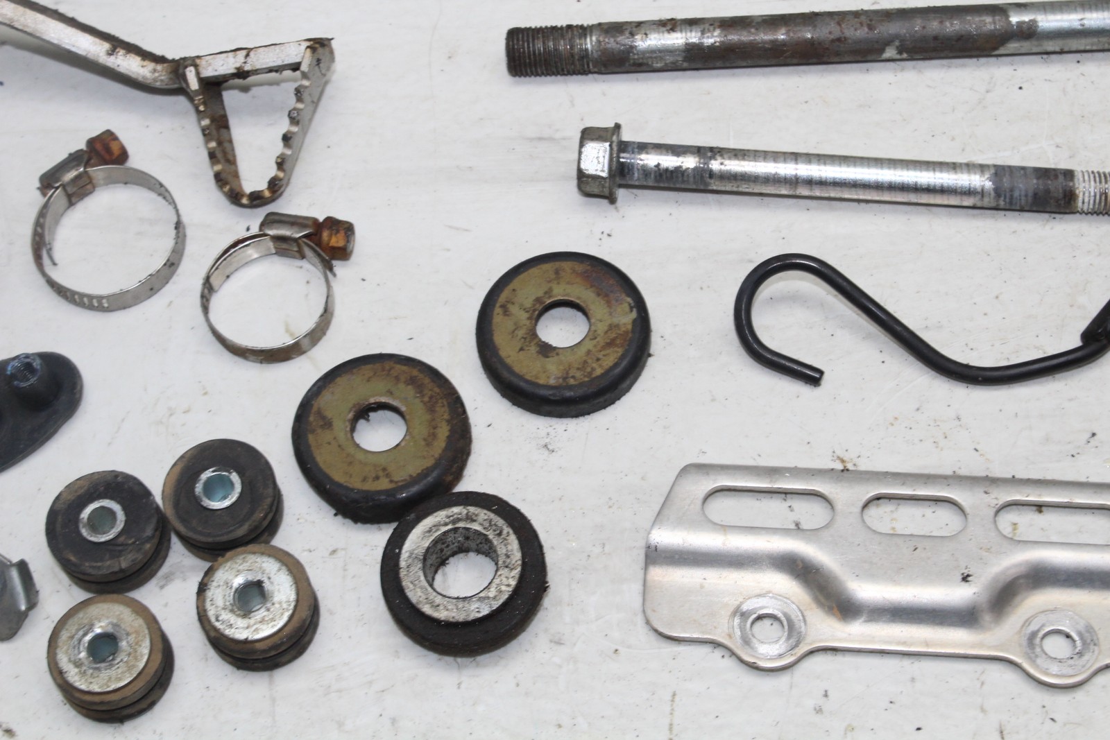 09-10 KAWASAKI KLX250SF PARTS & HARDWARE LOT