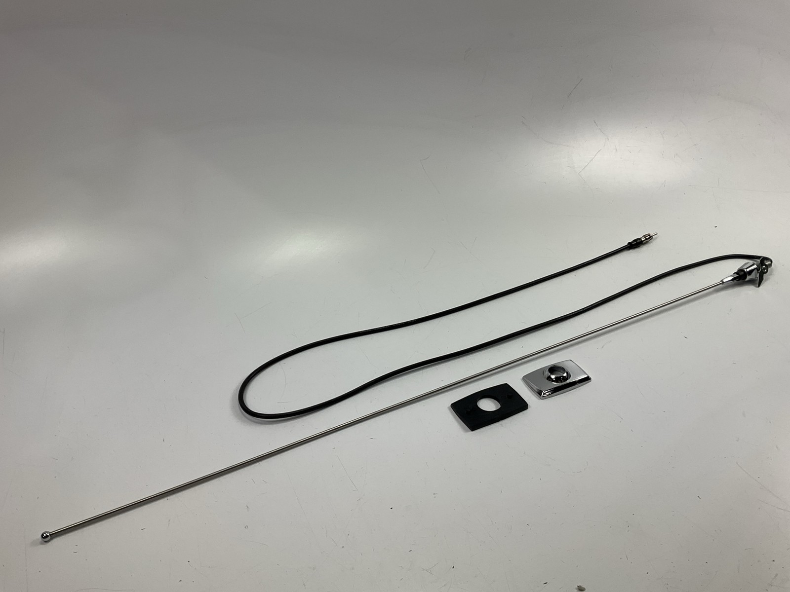 AFTERMARKET FDM109AN1 1968-1973 Ford Mustang Radio Antenna With Rectangle Base