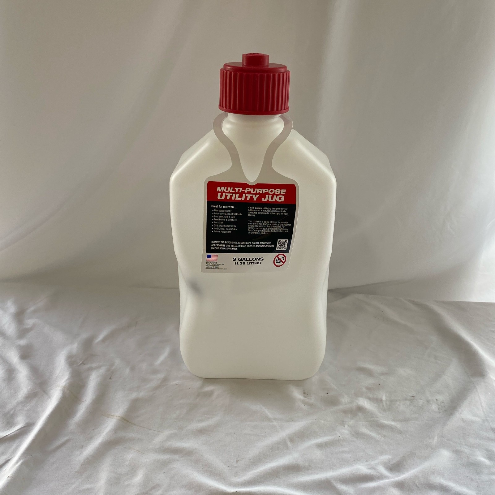 VP Racing 5.5-Gal Patriotic Square Motorsport Jug + Deluxe Hose