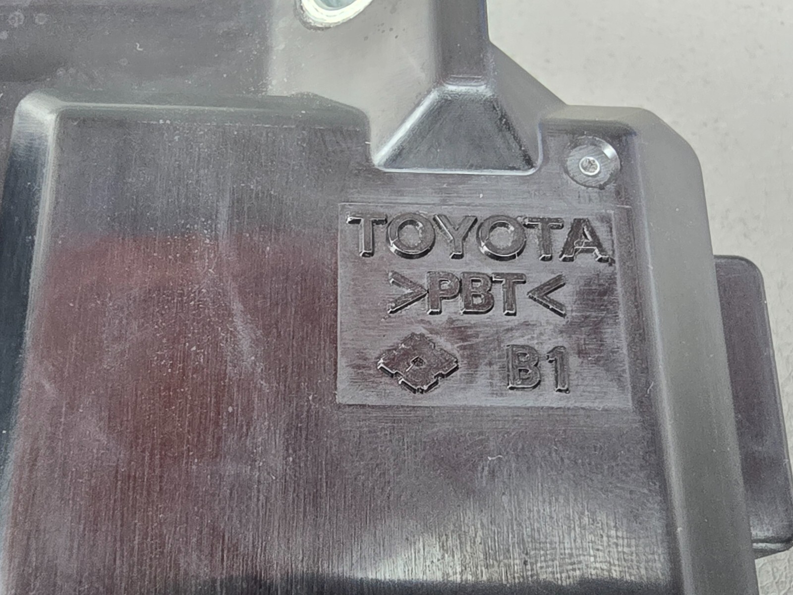 82720-50081 Lexus LS460 LS600h 2007-2017 OEM Fuse Relay Engine Room Junction Box