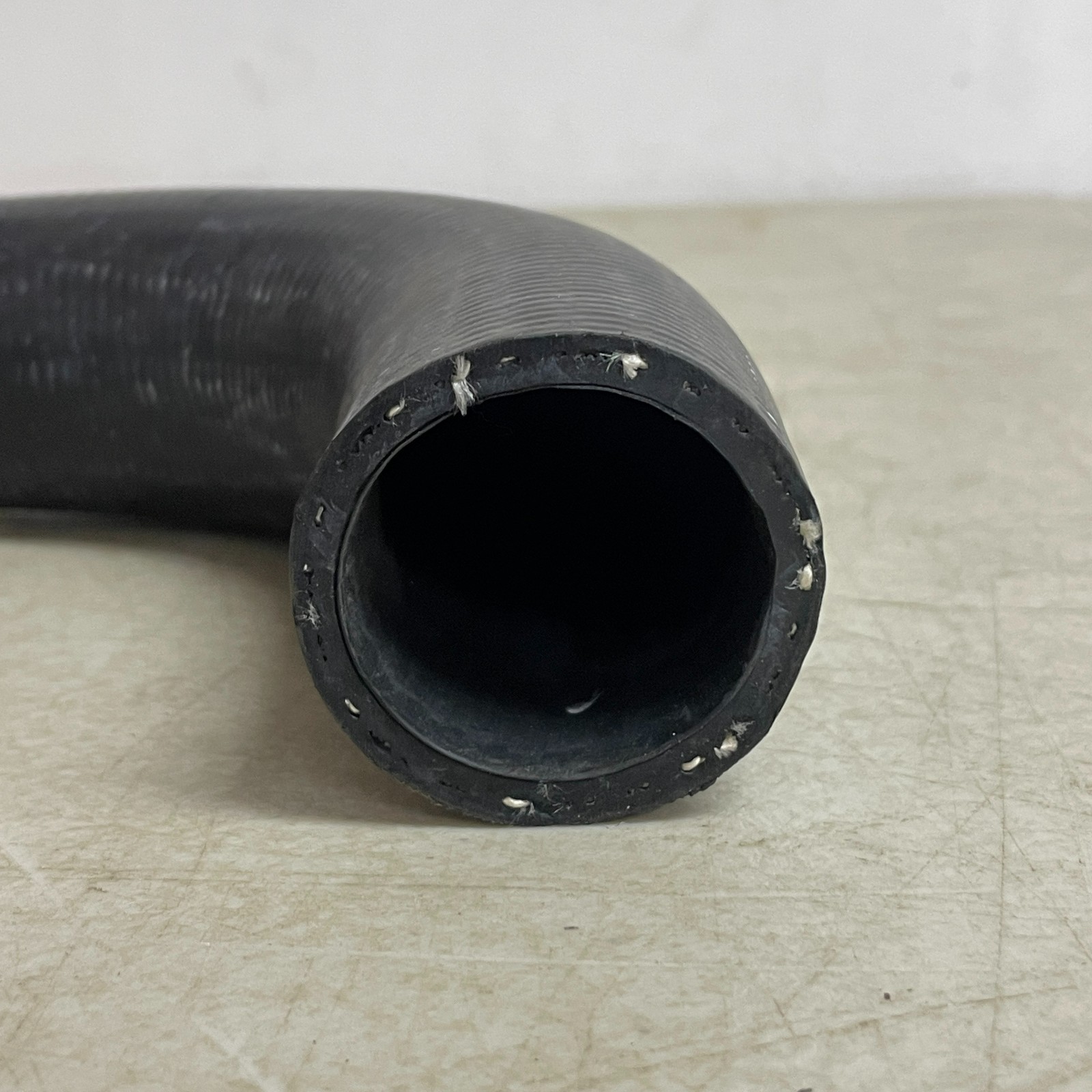 Gates 20065 Premium Molded Radiator Coolant Hose 1½” x 9.8″