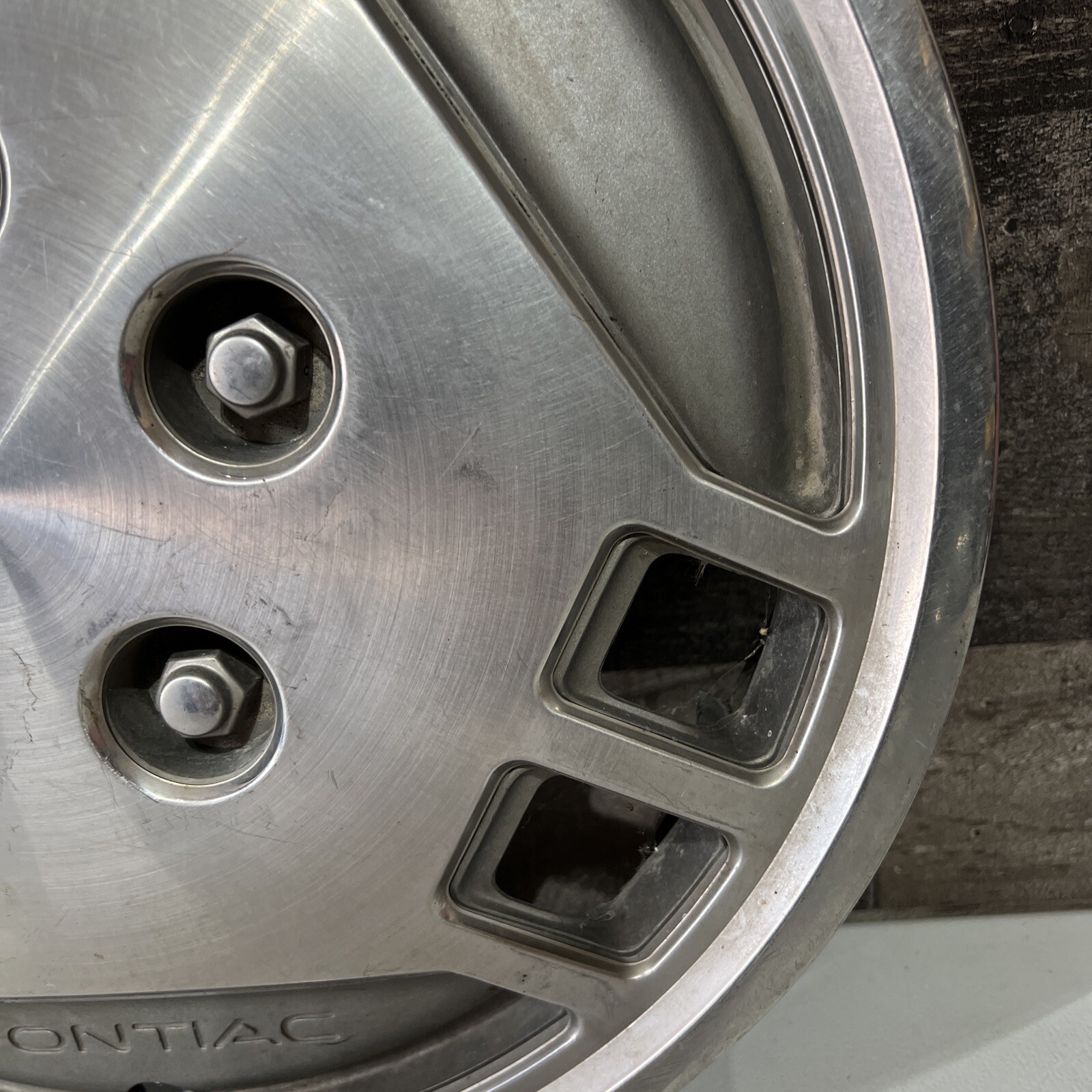 1988 – 1991 Pontiac Grand Prix Wheel Cover HubCap 6 Hole Type 14102339 68254
