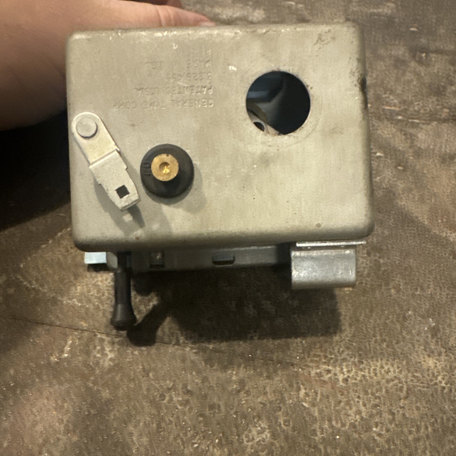 CHEVY CHEVROLET GM CAR CLOCK 997443