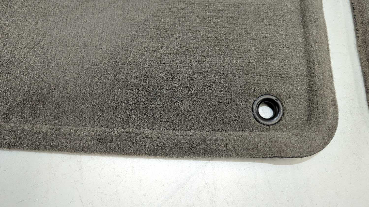 New OEM genuine Mopar Grey Carpet Floor Mats 2001-2006 300M Intrepid Sebring 4pc