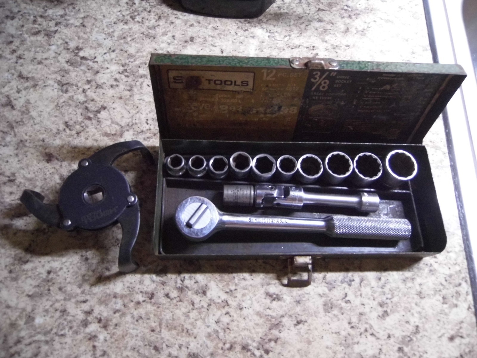 SK Tools 3/8″ Drive Ratchet 45170 with American Size Sockets Oil Filter Socket !