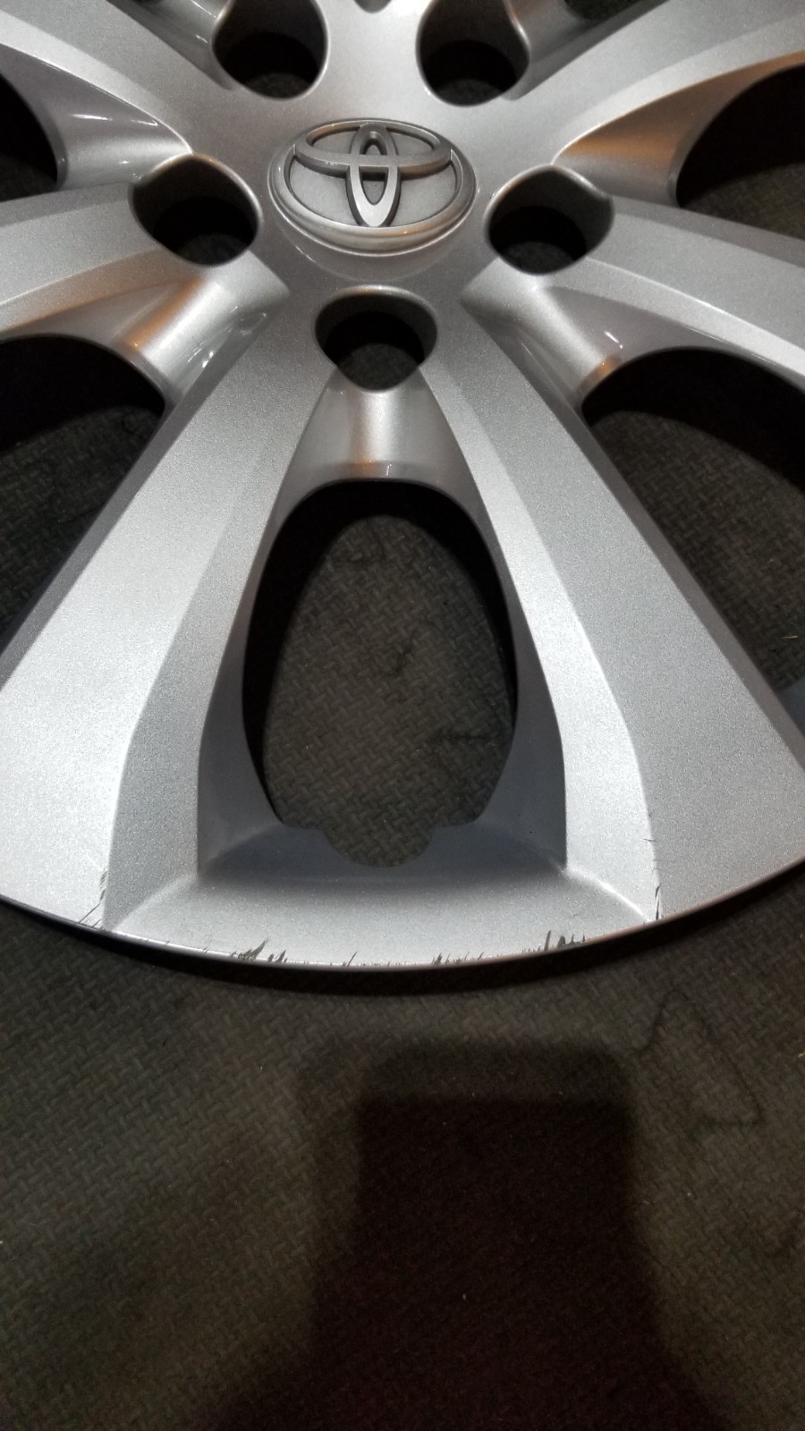 Factory Original Toyota Corolla 2019-2021 Hubcap 16″ Cover OEM 42602-02540 **