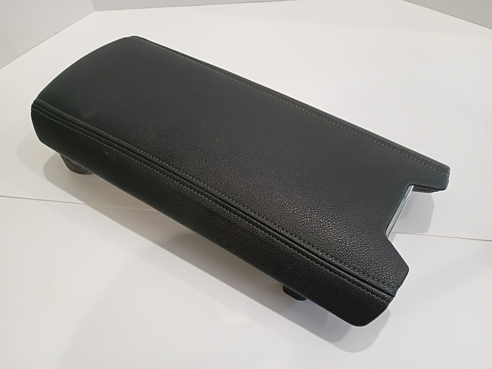2013 – 2016 Lincoln MKZ Center Console Lid Armrest OEM Ebony Gray 2014 2015