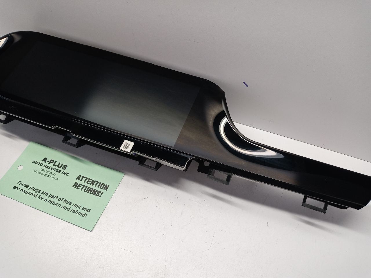 2022 Grand Cherokeee OEM Passenger Display Screen ID 68428545AI Fits 2022-2025