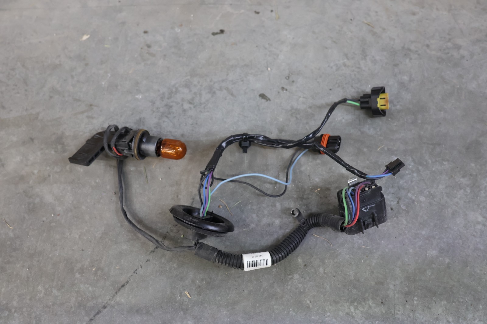 2010-2016 Cadillac SRX Halogen Headlight Lamp OEM Wire Harness Bulb Socket Set