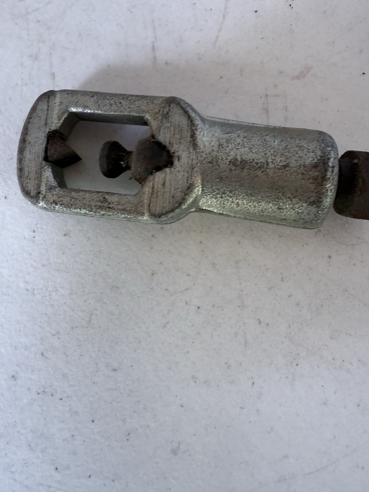 Cal-Van 183 Nut Splitter Tool