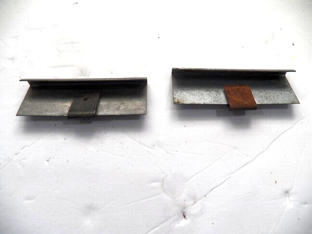 1986-1992 Jeep Comanche MJ Cherokee XJ OEM Headliner Retainer Clips (2)