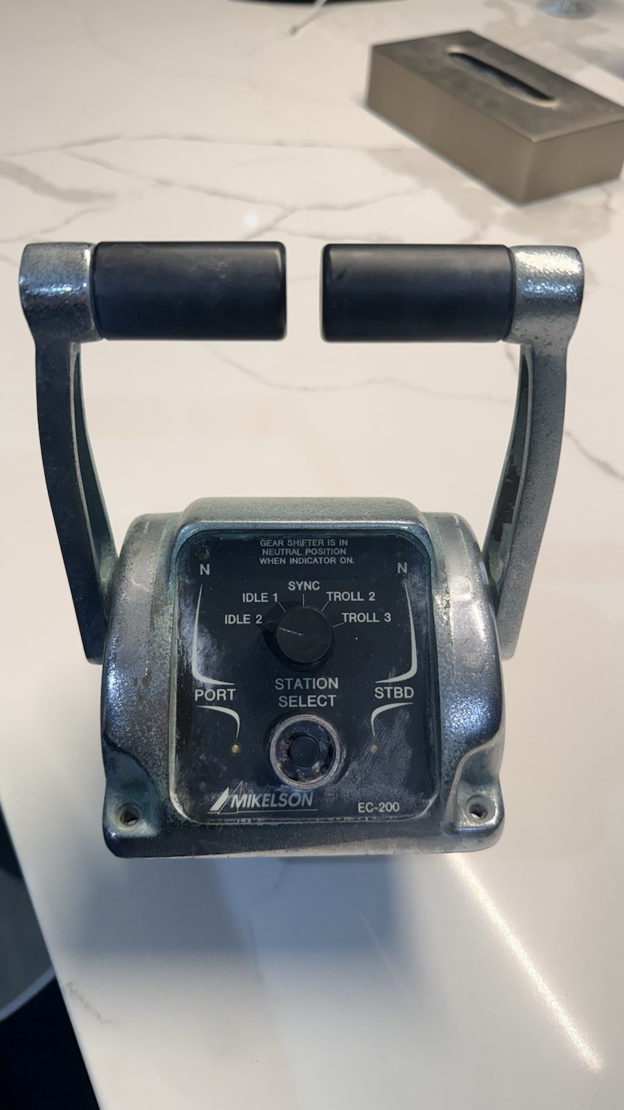 Twin Disc EC-200 Controllers