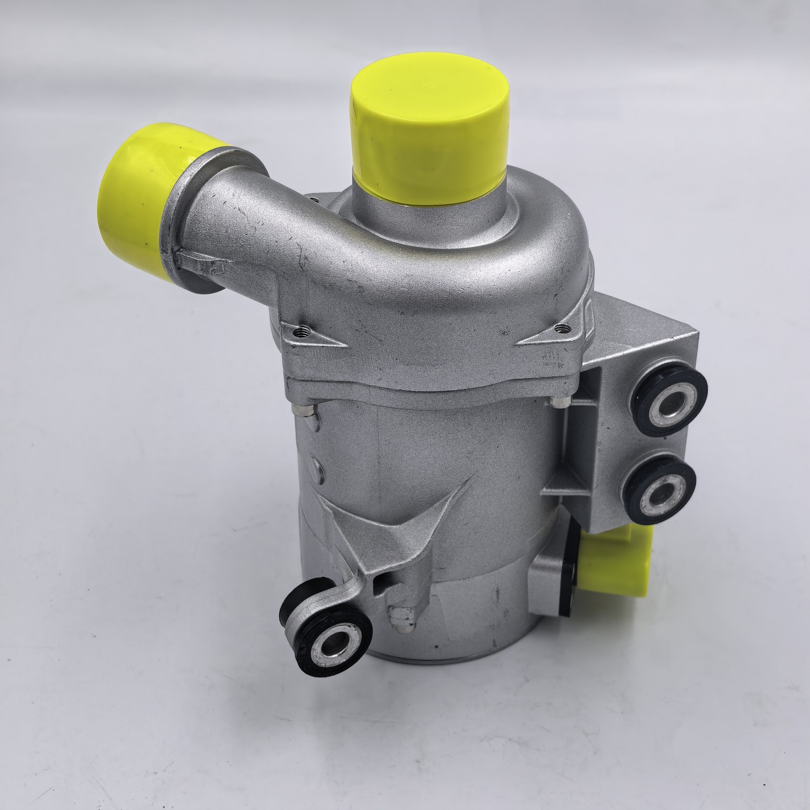 For BMW 330i 530i 730i X1 X3 X5 Z4 E92 E93 PIERBURG Water Pump 11517586925
