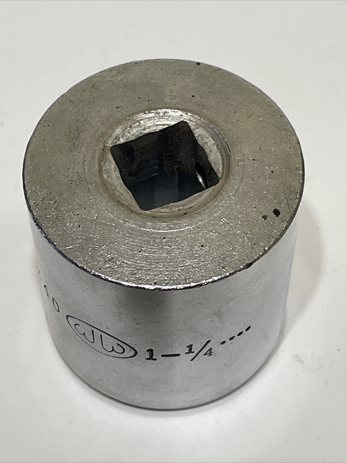 Vintage Walden Worcester WW 340 1-1/4In SAE 1/2″ Drive 12 Pt Socket Chrome