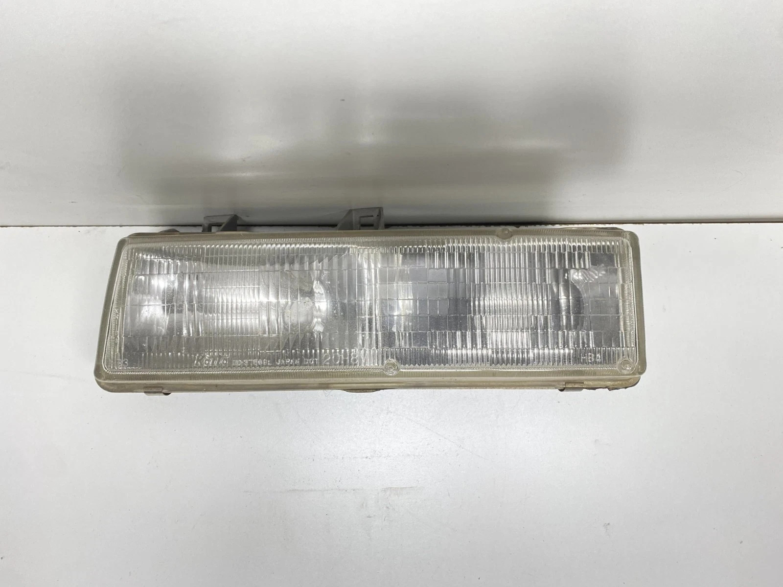 1989-1992 CHRYSLER COLT LEFT SIDE HEADLIGHT US MARKET ASSEMBLY OEM, 114-58175L