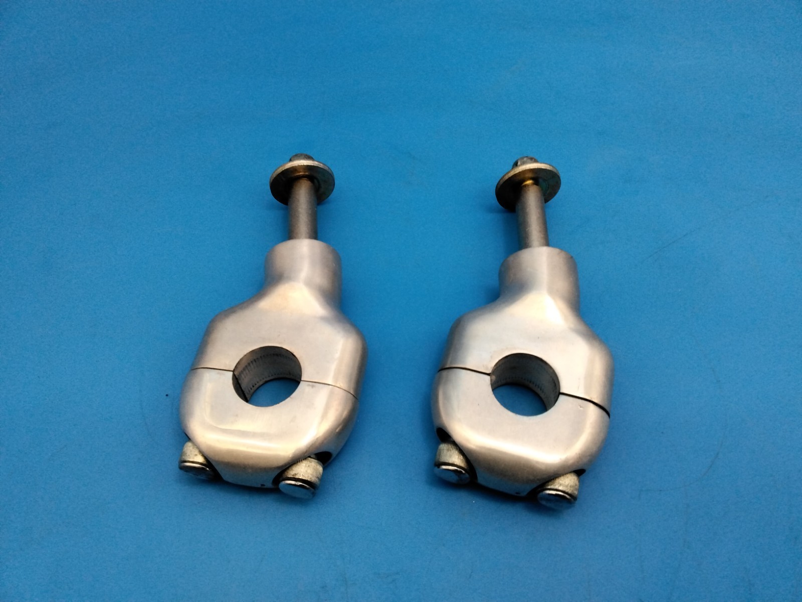 1986-1988 Honda VT 700 800 Shadow OEM Handlebar Risers Nice! VT700 NV750C VT800