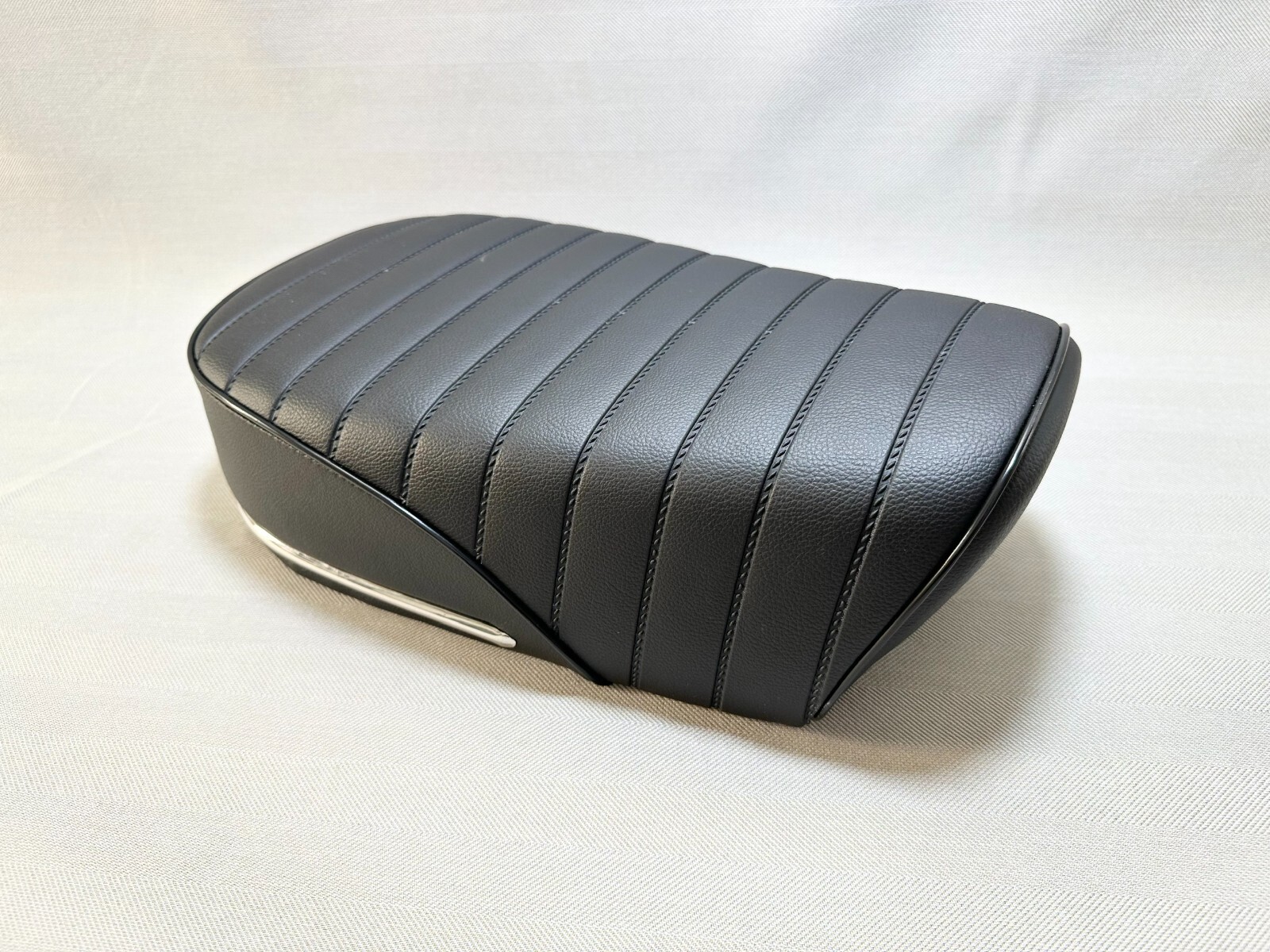 Honda CT90 CT200 Seat 1964 TO 1968 Model New Complete Reproduction Seat Black.