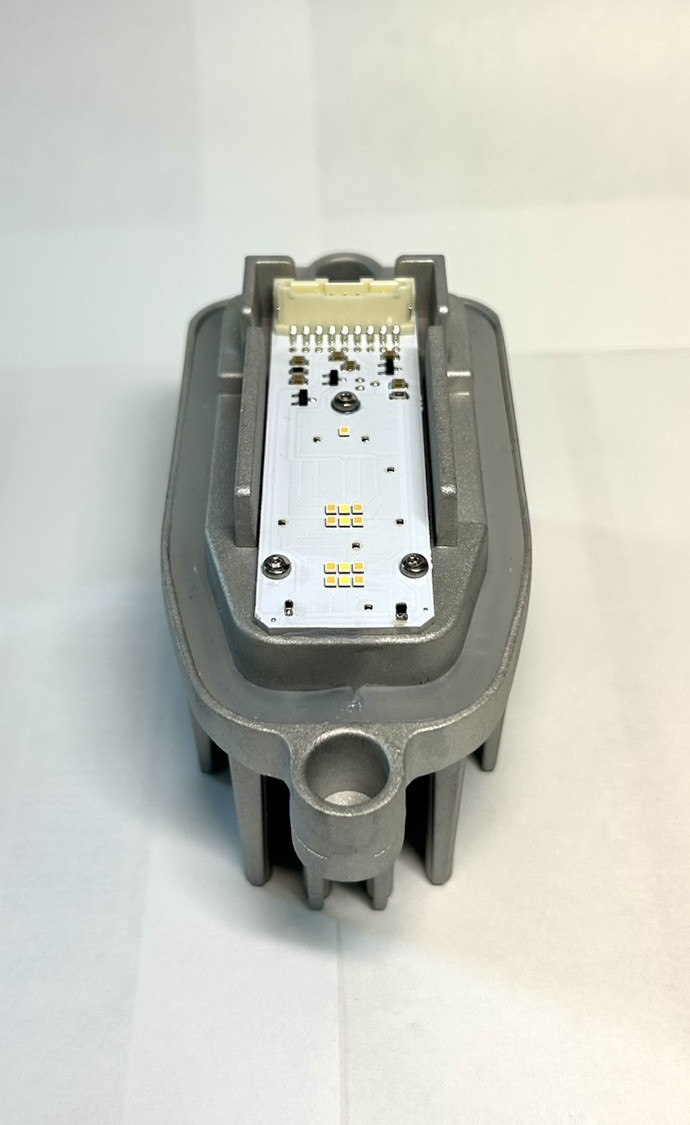 Freightliner Cascadia LED Headlight Turn Signal 66-01405-030, 1040-001-0920