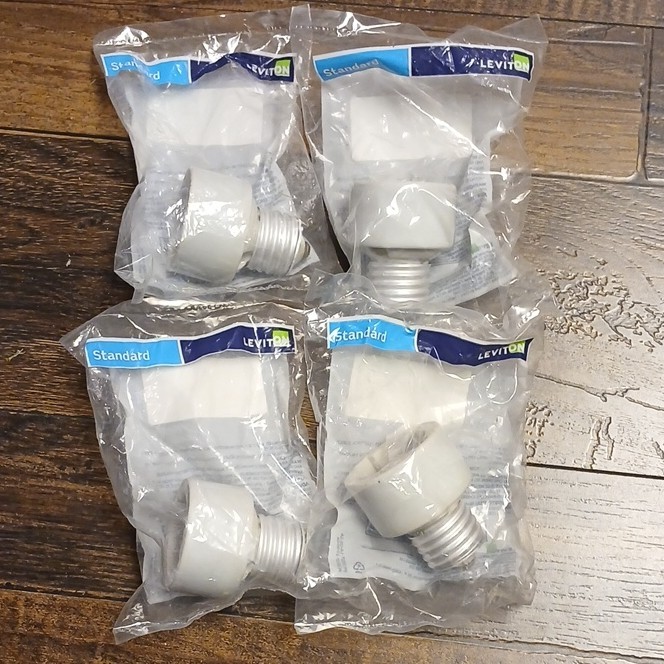 Leviton Bulb Socket Adapter White 4 Pack UL Listed NOM CSA Brand New In Package