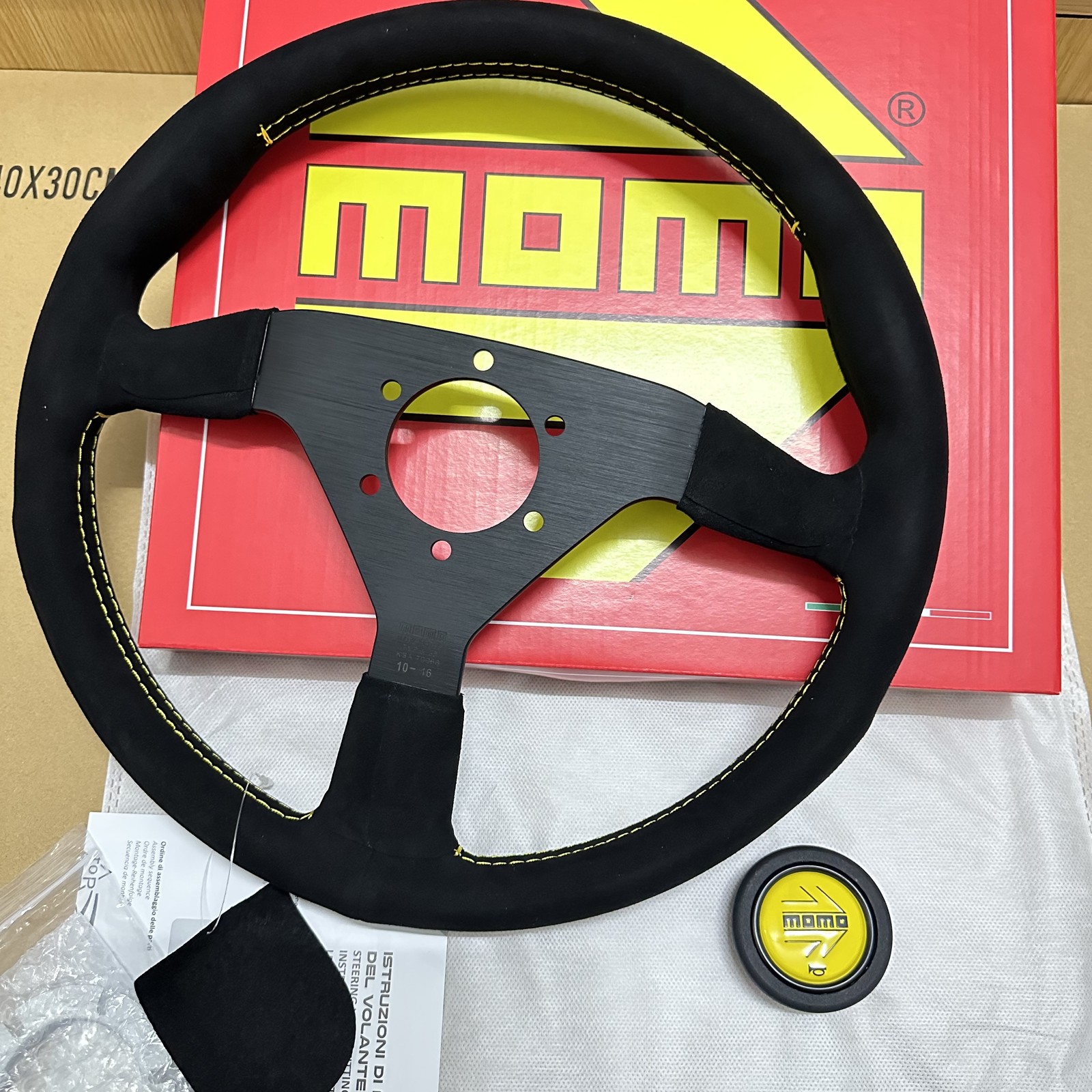 MOMO Monte Carlo 340mm 14′ Suede Leather Thickened Spoke Black Steering Wheel