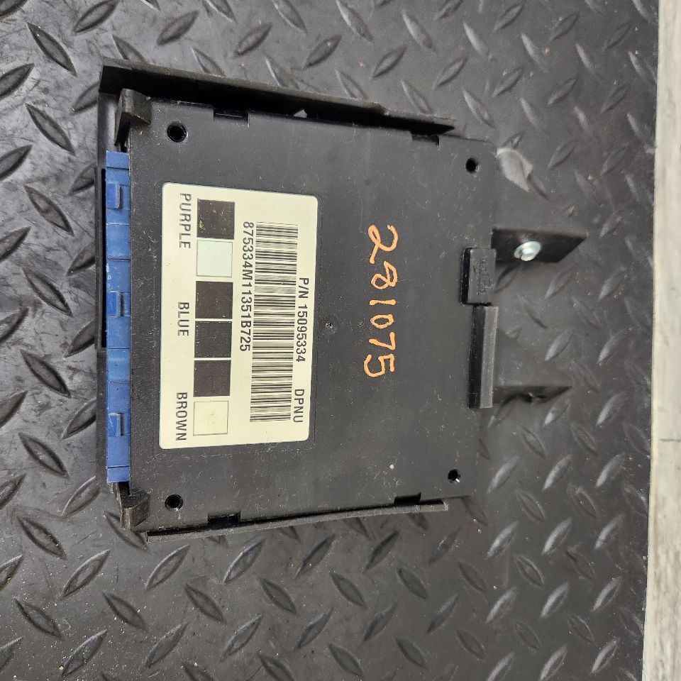 02-05 Chevrolet Astro Van BCM Body Control Module OEM 15063578