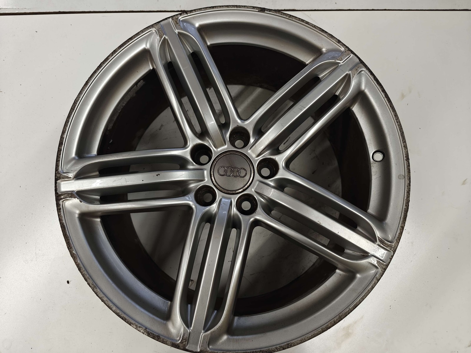 2008-2015 Audi TT TTS TTRS OEM Wheel Rim 19×9 ET52 8J0601025AK (CP)