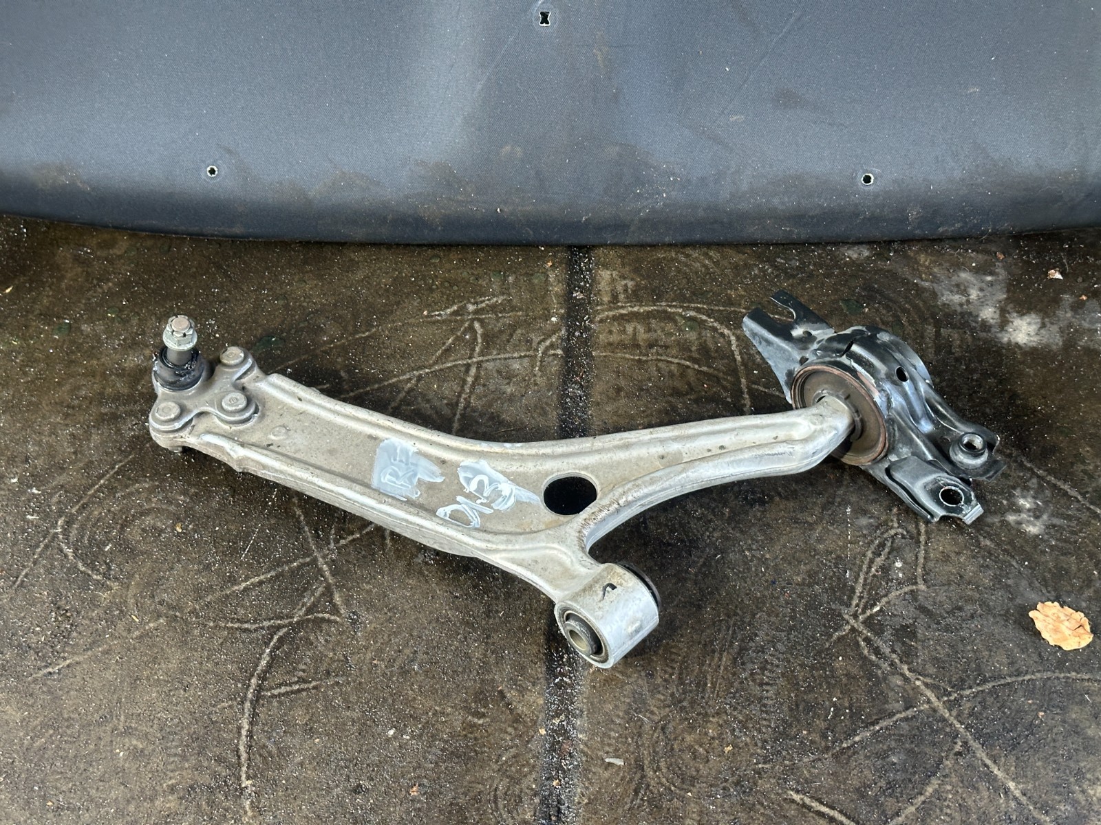 2018 – 2022 HONDA ACCORD FRONT RIGHT SIDE SUSPENSION LOWER CONTROL ARM OEM