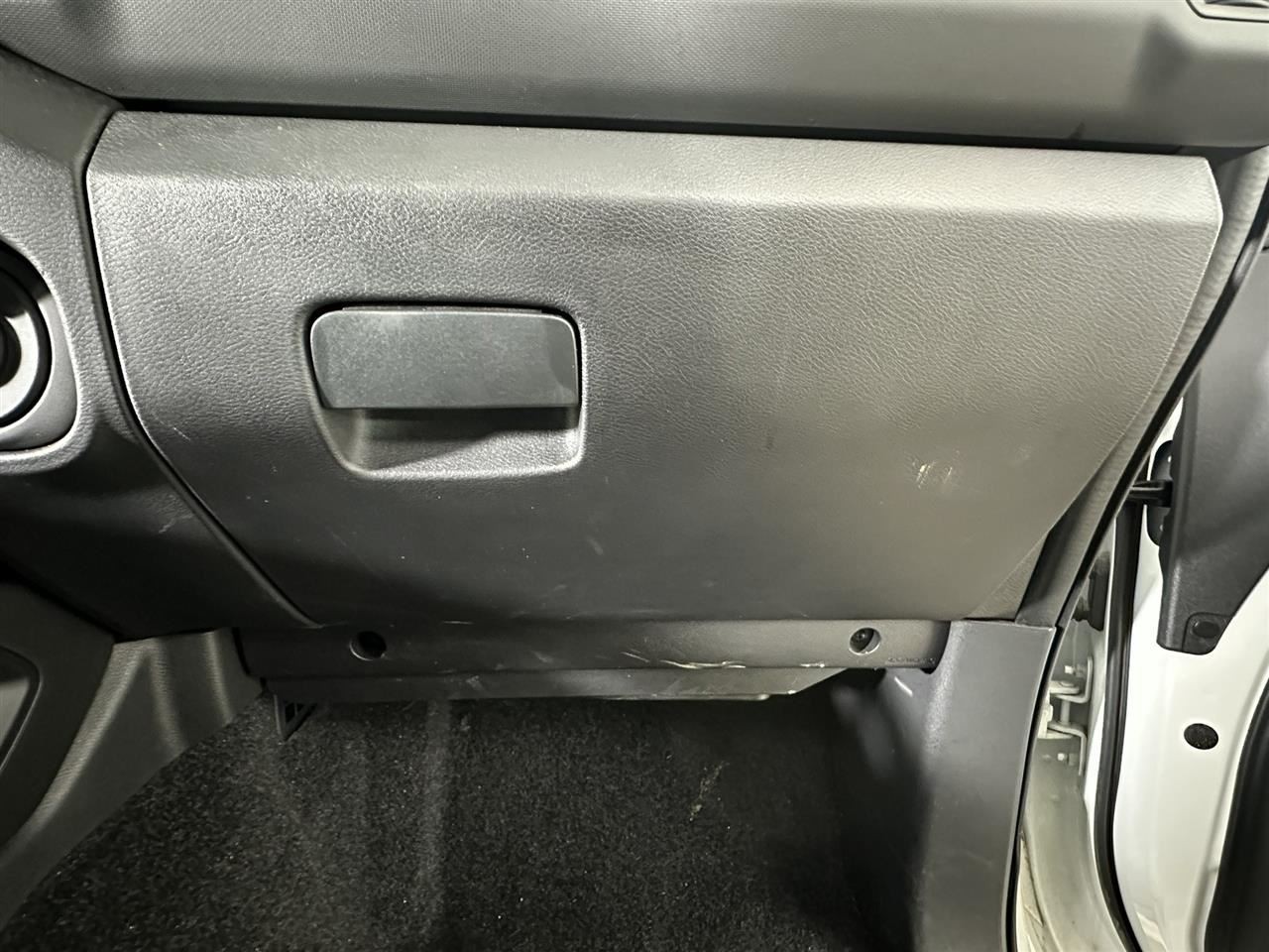FRONTIER 2024 Glove Box 2795541