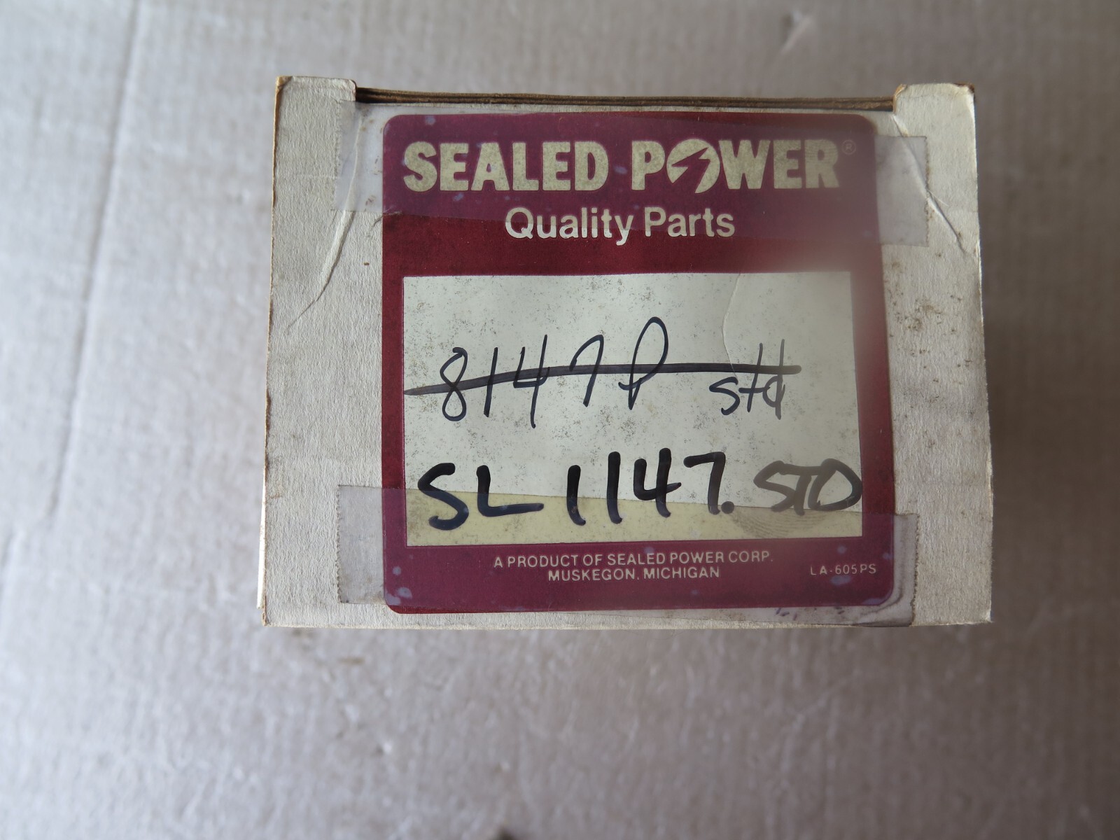 Sealed Power 8147P STD. Piston. Fits: Ford L6 3.9L 1969-74 (13-A1-2)