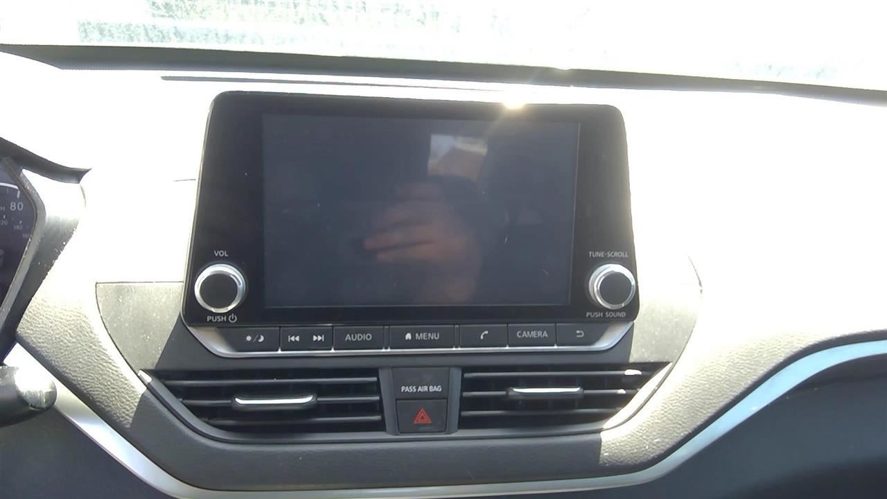 (LOCAL PICKUP ONLY) Driver Left Front Door Without Acoustic Glass Fits 19-21 ALT