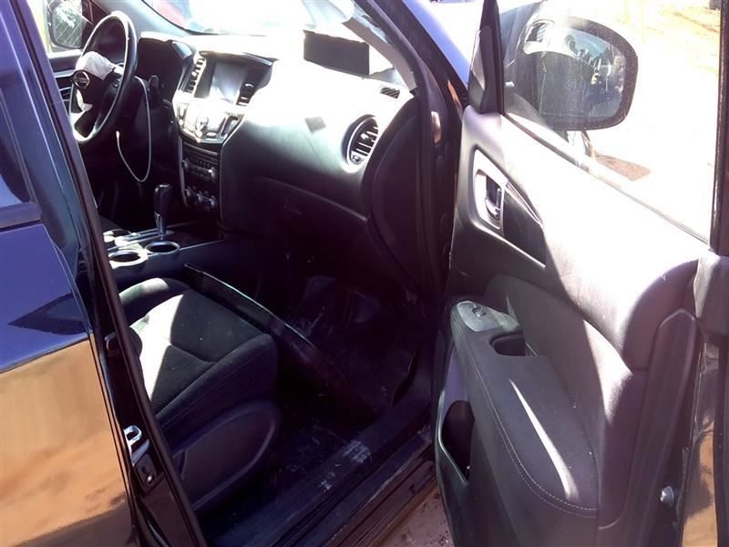 PATHFINDR 2015 Front Door Trim Panel 104452333
