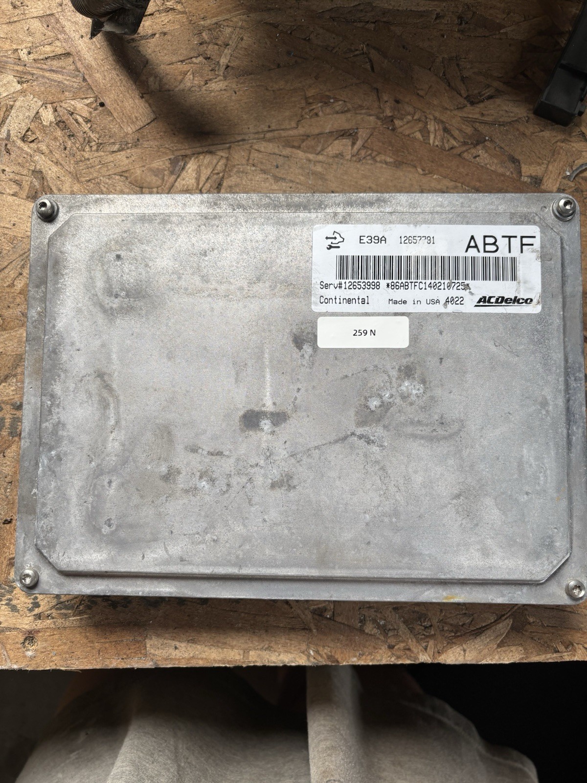 2013-19 GM Terrain Equinox Engine Control Module Computer ECU ECM 12642569