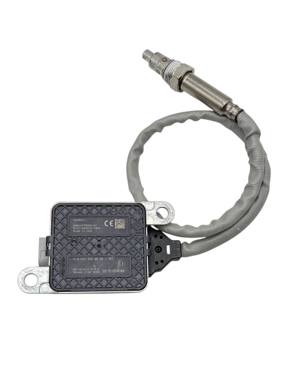NEW GENUINE A0111534028 Detroit Diesel NOx Sensor EA0111534028 DD15 Outlet