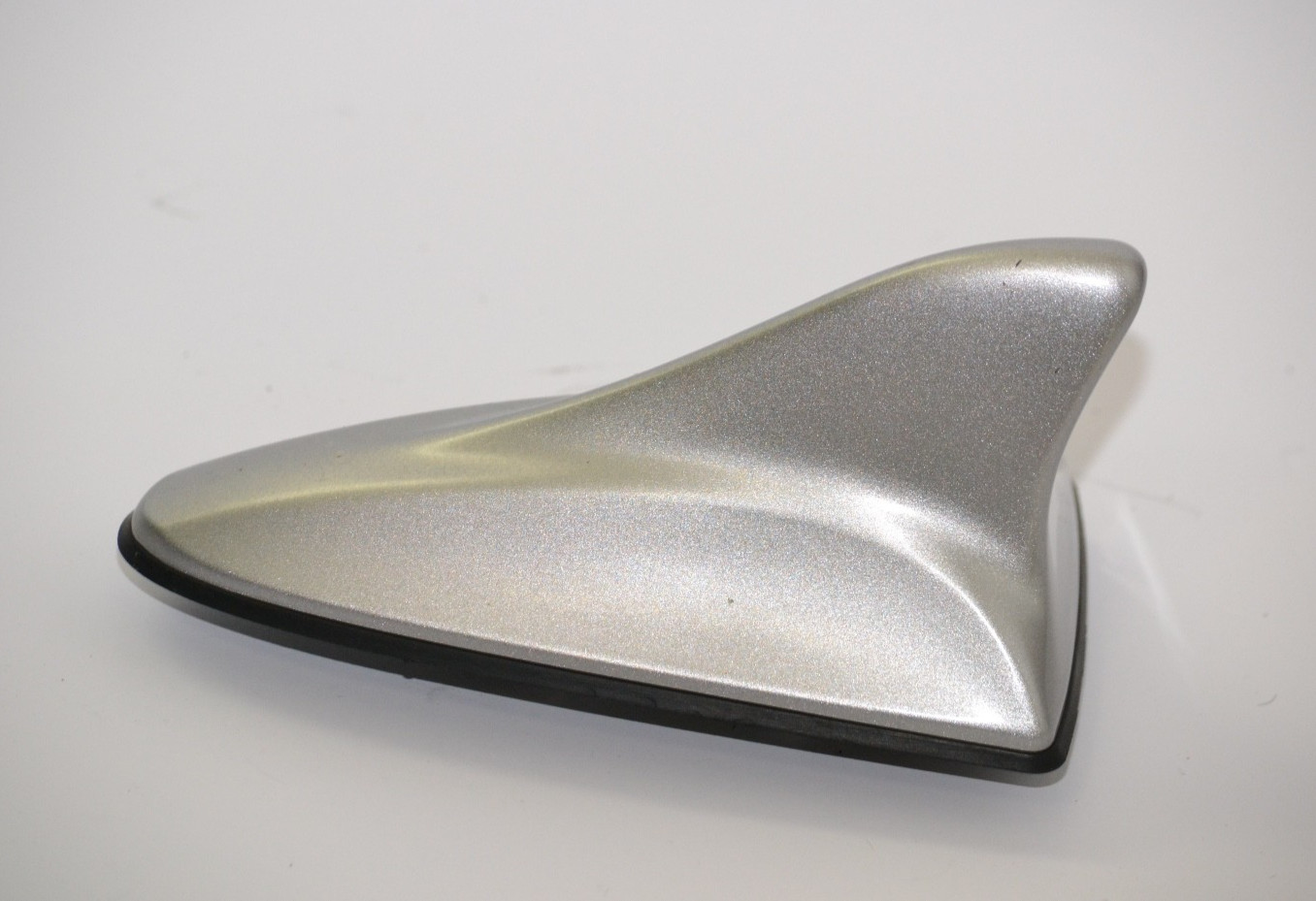 2009-2014 HYUNDAI GENESIS RADIO SATELLITE ROOF SHARK ANTENNA SILVER OEM