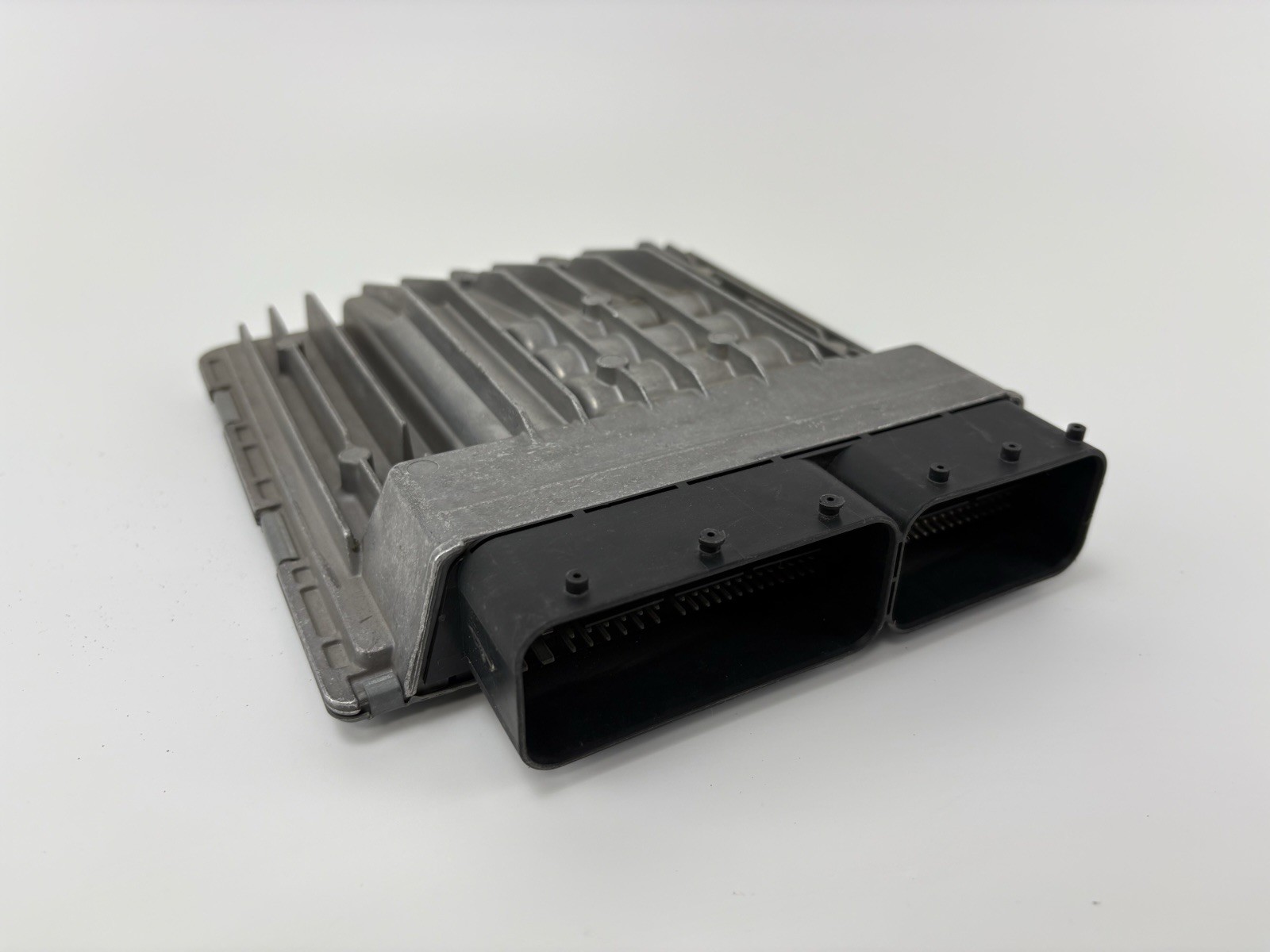 2009-2011 BMW 328i E90 XDRIVE ECU / ECM / DME Engine Control Module 7614362