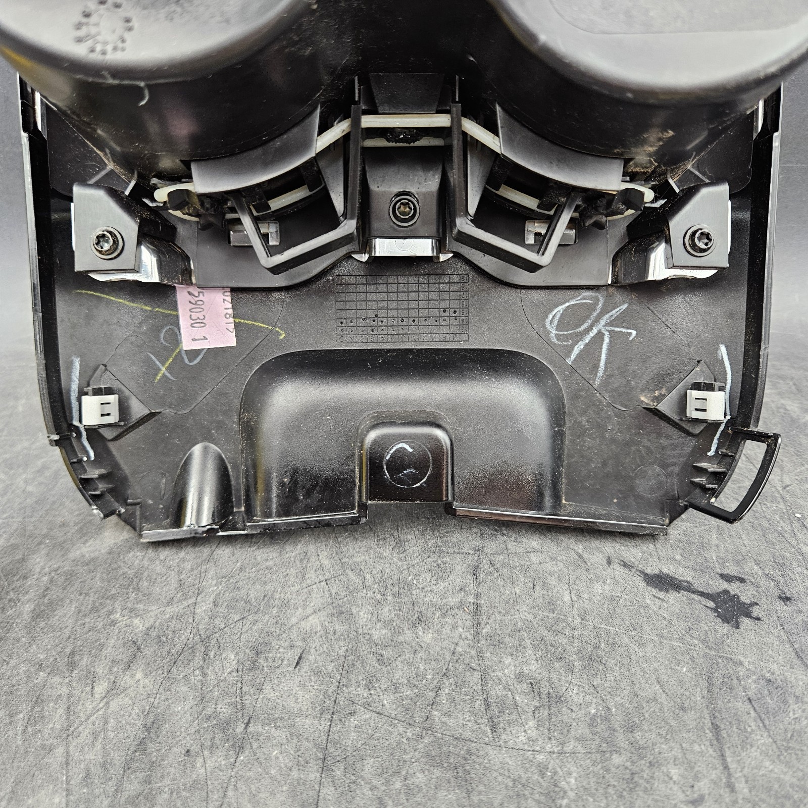 2013-2016 FORD FUSION FRONT CENTER CONSOLE DUAL DRINK CUP HOLDER TRIM BLACK OEM