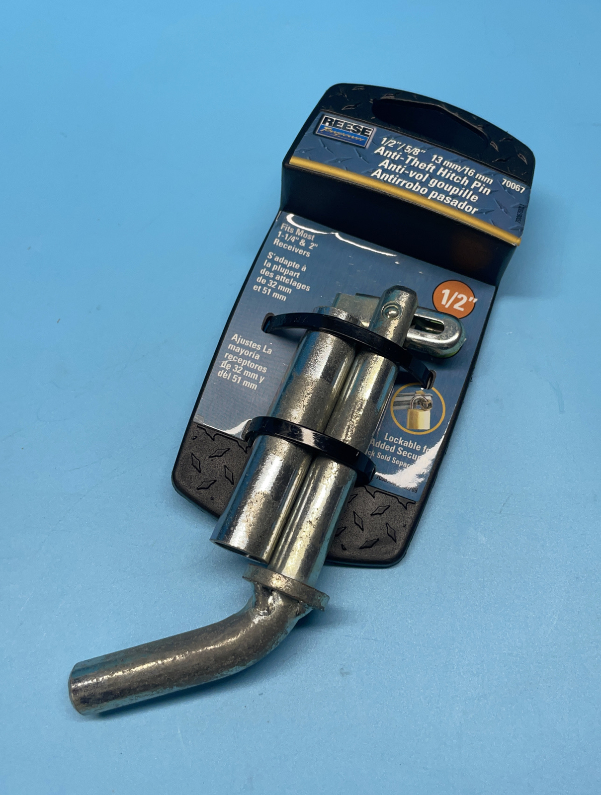 Reese Anti Theft Hitch Pin Lockable Swivel 70067 Fits 1.25″ & 2″ Towing Receiver