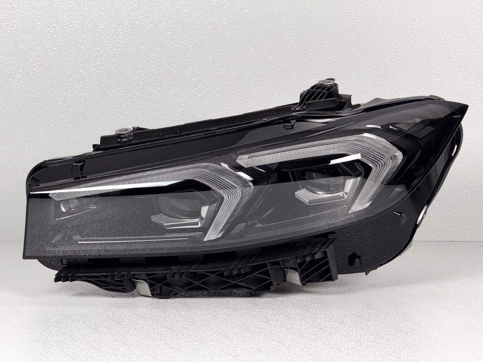 GENUINE! 2023-2026 BMW 3-SERIES M340I W/ADAPTIVE DRIVER HEADLIGHT 63117886943