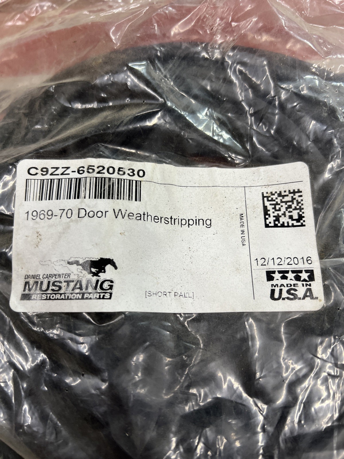 Daniel Carpenter C9ZZ-6520530 69-70 Ford Mustang door weatherstrip pair USA made