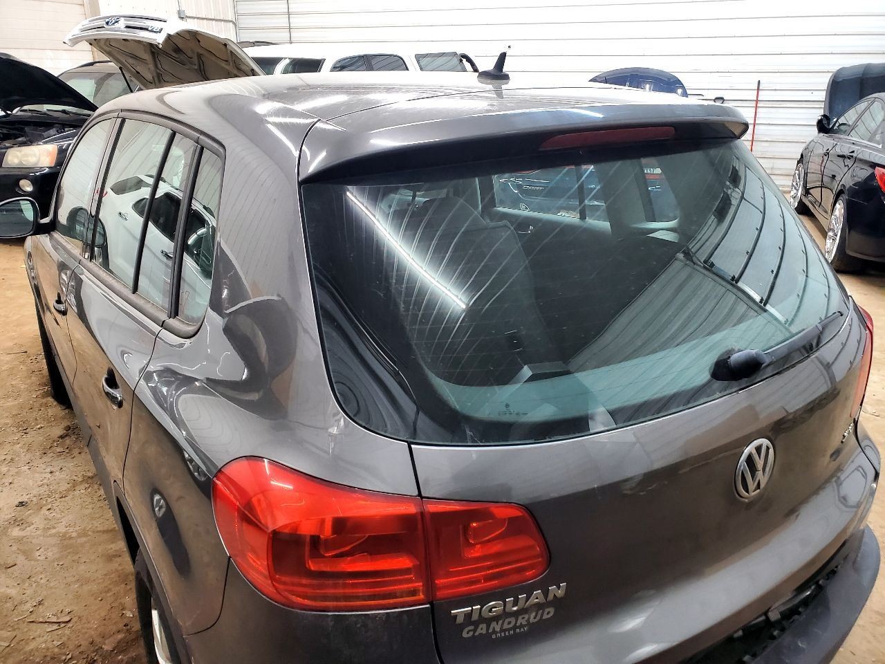 Chassis ECM Communication Interface Box Telephone Fits 12-15 TIGUAN 1776001