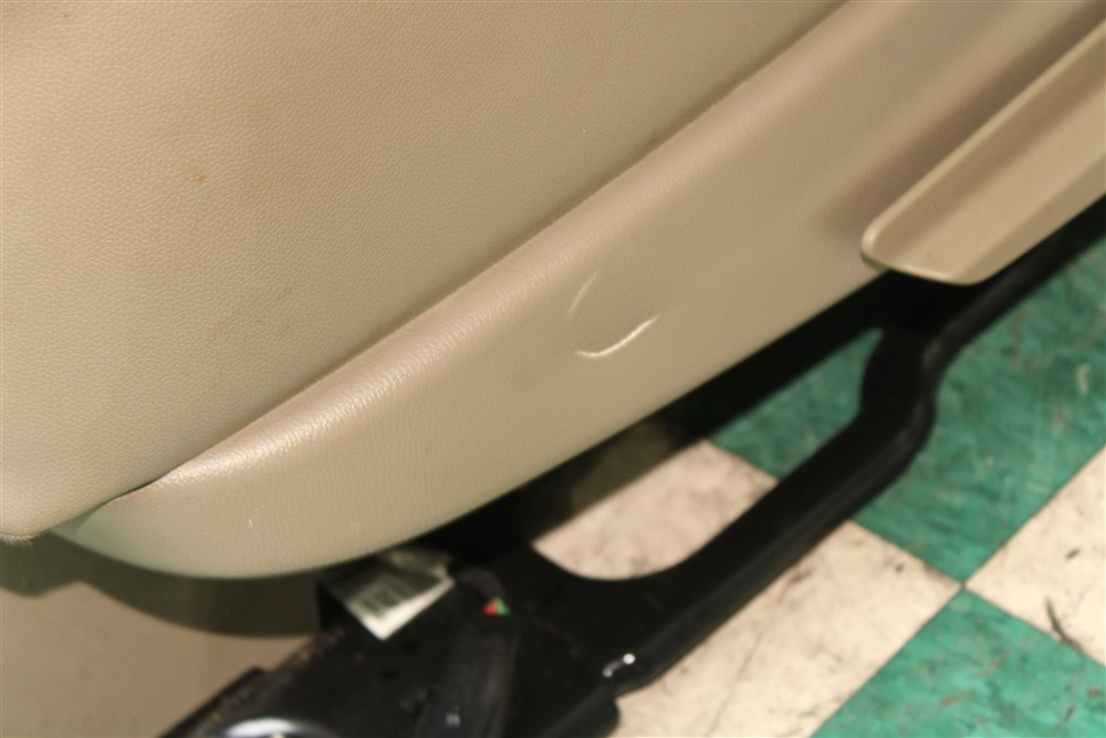 15′ GM SUV SWB Dune Gray Leather Rear Second 2nd Row Captains Heat Seats Pair OE