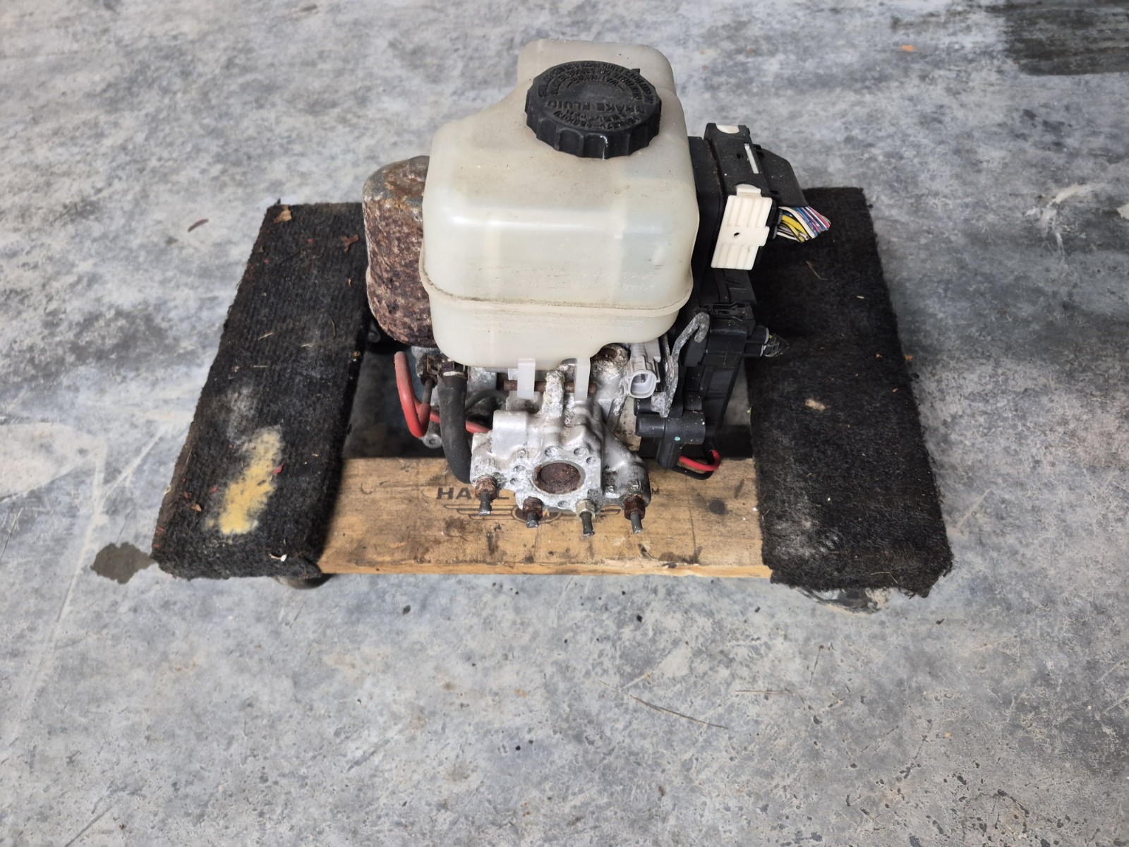 2005-2009 Toyota 4Runner ABS Pump Brake Master Cylinder 89541-35050 OEM