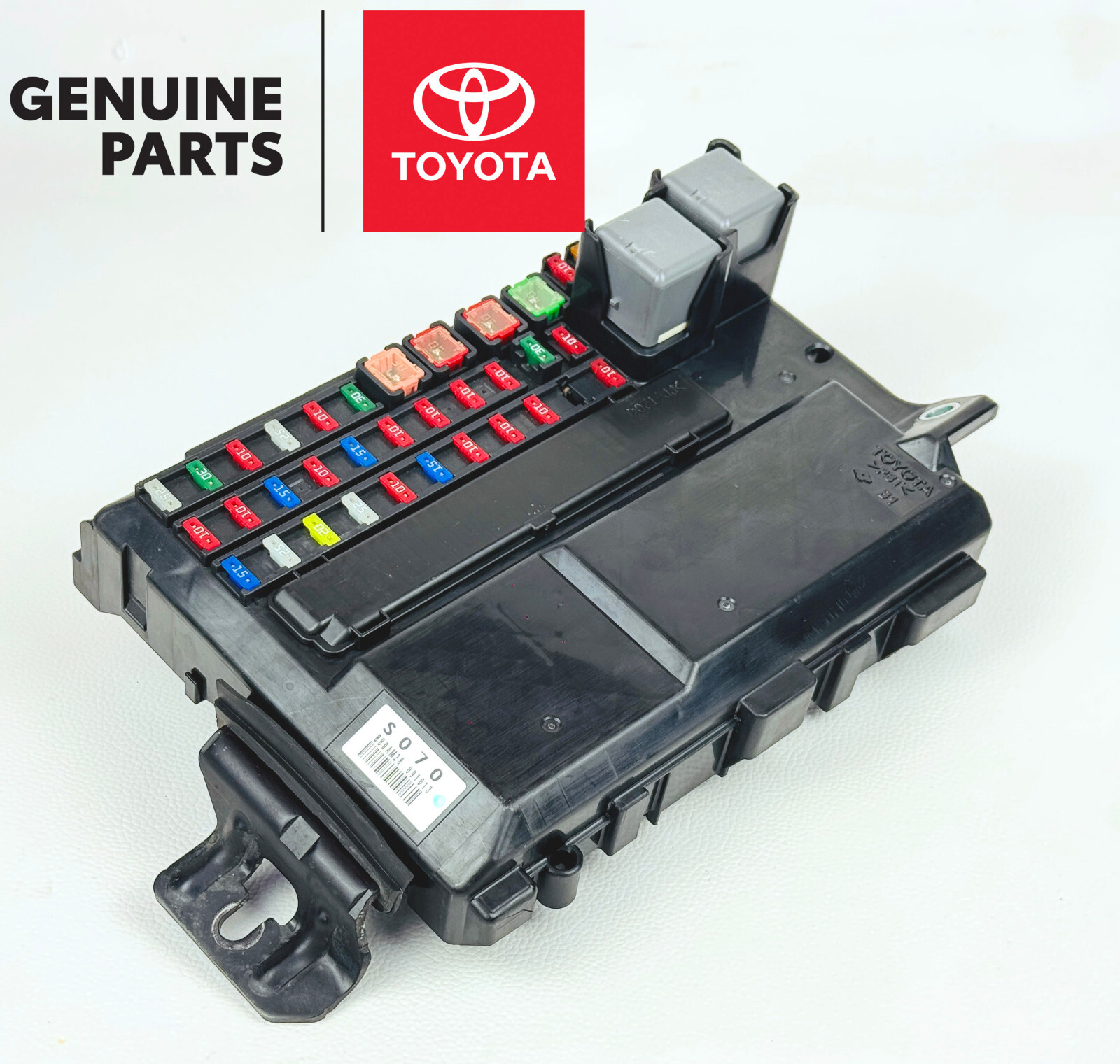 Lexus LS460 LS600h Fuse Relay Engine Room Junction Block 82720-50081 USED OEM