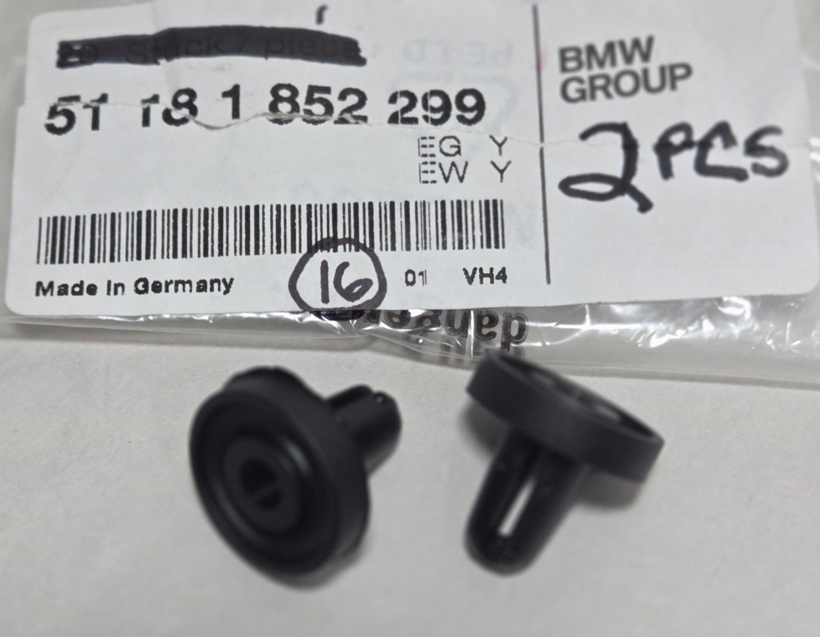 2 NEW Genuine BMW Factory License Plate Plug Insert Nut Parts OEM 51181852299
