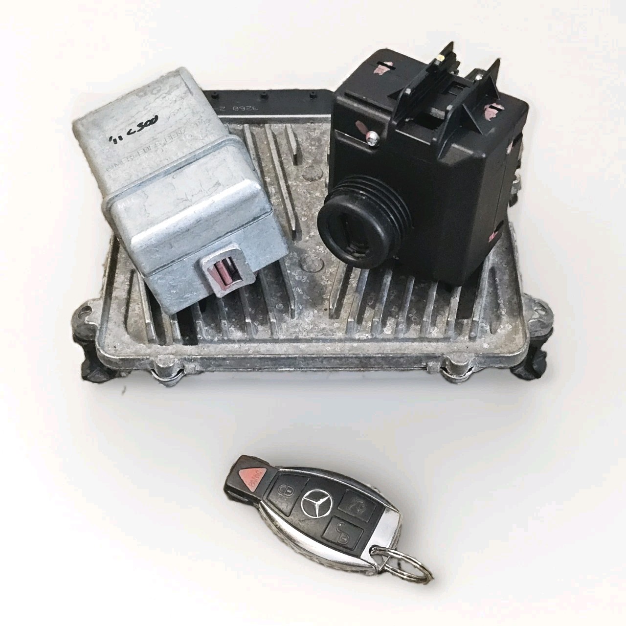 2008-2014 Mercedes-Benz W E C Engine Control Module Key Ignition Set A2729000600