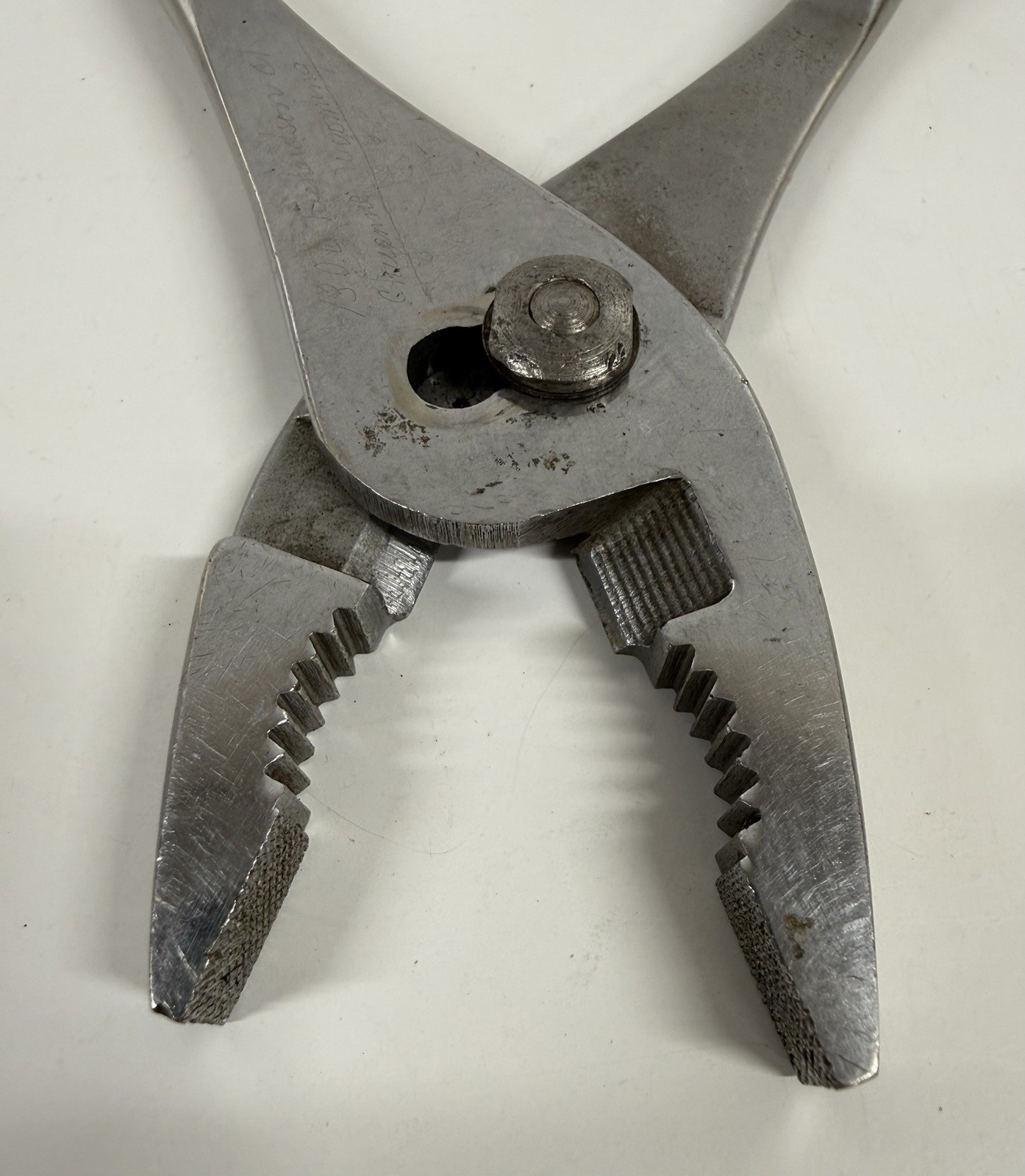 Snap On Tools USA Vacuum Grip 7-1/2″ Pliers No 137 Nice