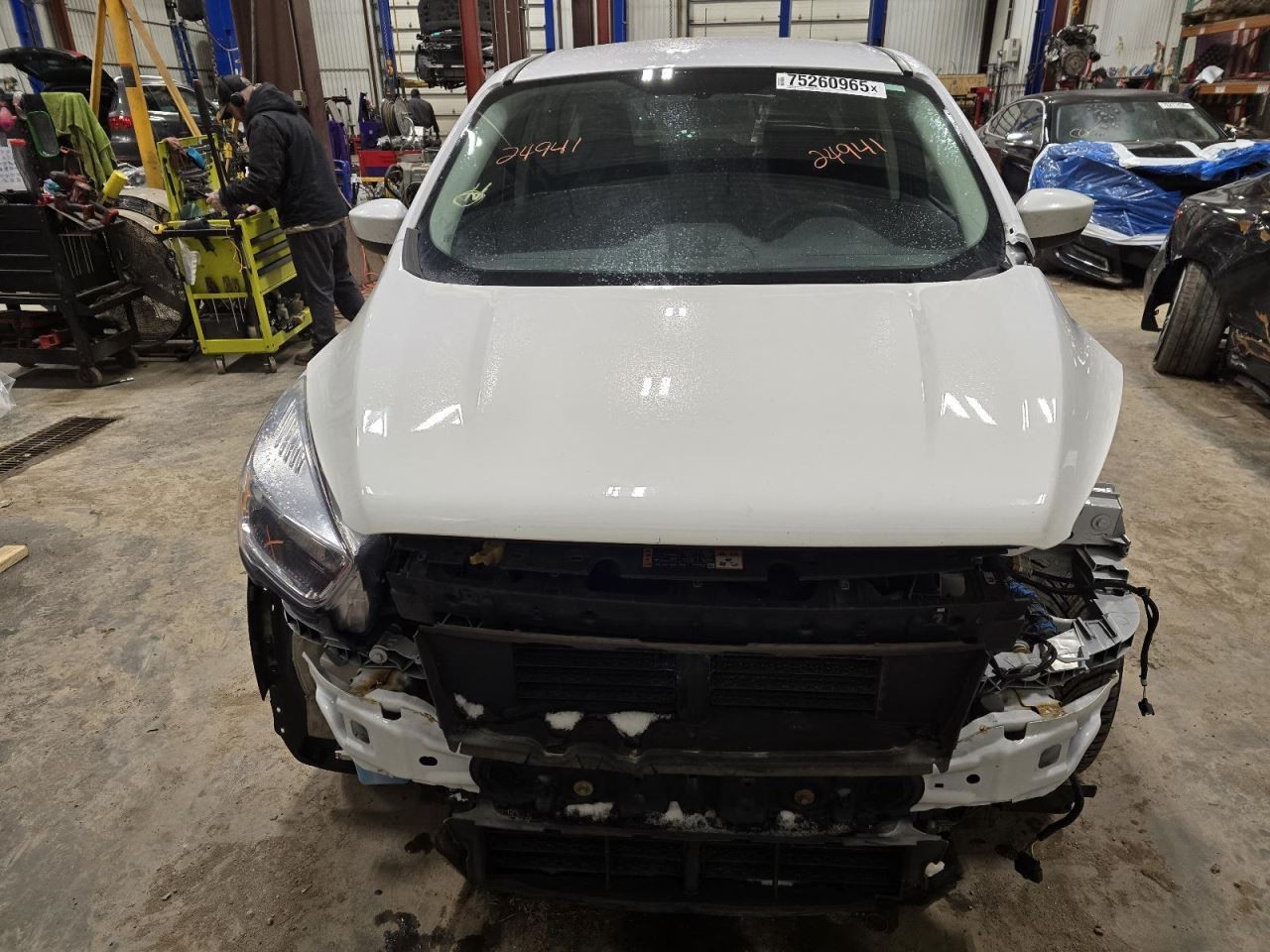 Passenger Side View Mirror Painted Cap Without Memory Fits 17-19 ESCAPE 1535679