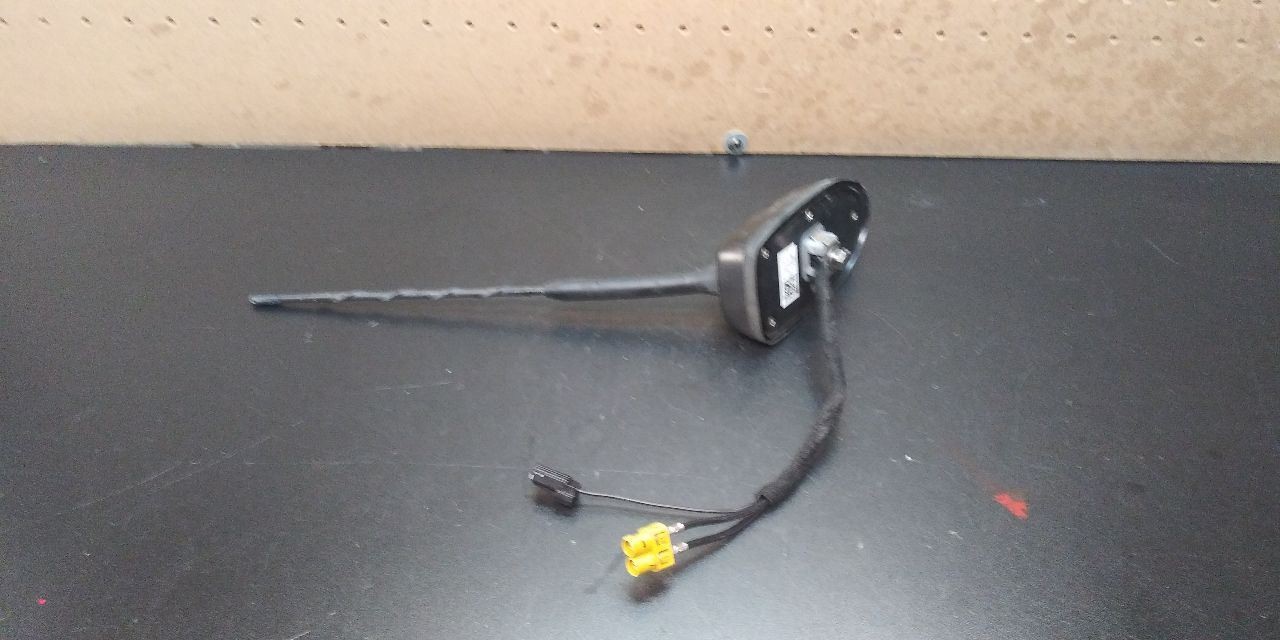 16 17 18 FORD FOCUS BEE STING ROOF ANTENNA OEM G1BT-19G461-BD