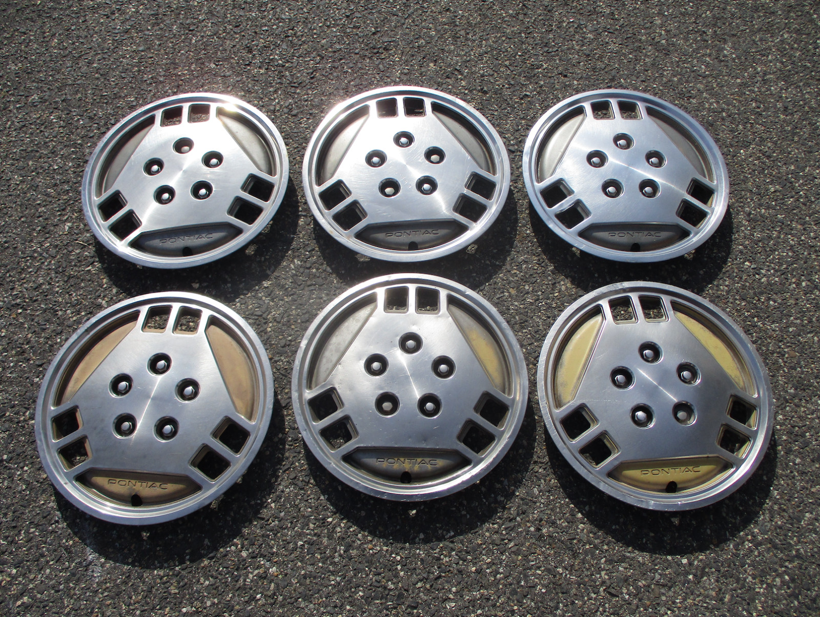Lot of 6 1989 Pontiac Transport Grand Prix 14 inch hubcaps wheel covers beaters